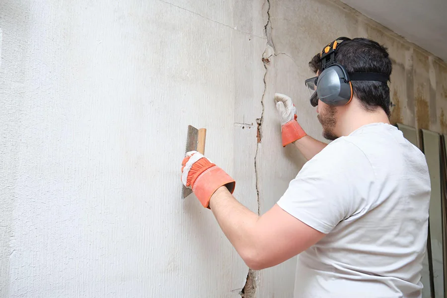 Cracked Wall / Structural Repair in Combined Locks, WI